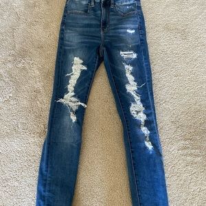 dark was American eagle jeans! 😊